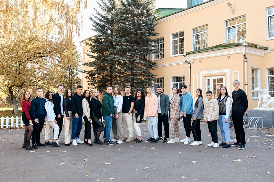Колледж Высшей школы предпринимательства: фото студенческой жизни.